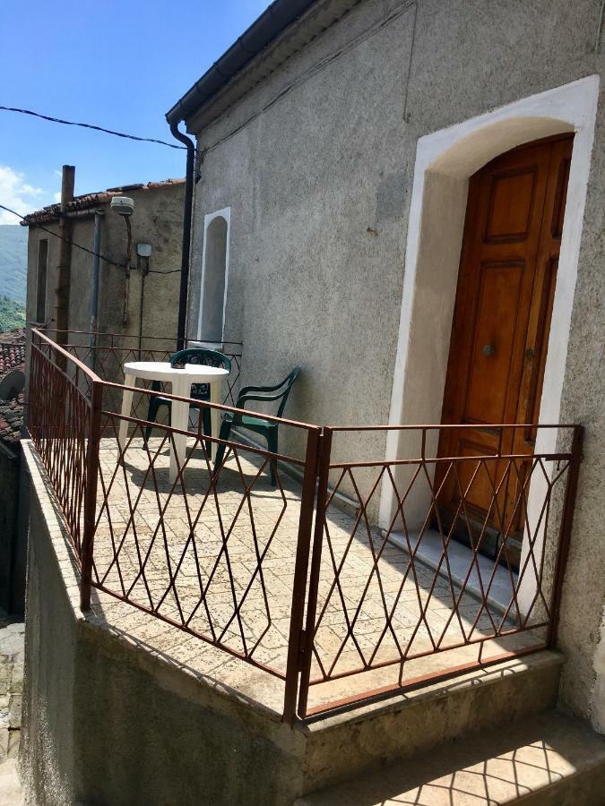 La Via Di Fuga Apartment Pietrapertosa Exterior foto